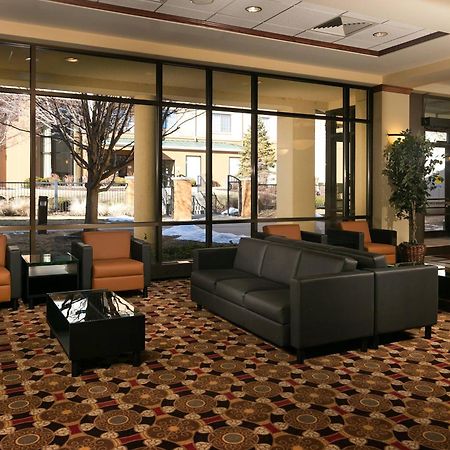Courtyard Kansas City East/Блу Спрингс Екстериор снимка