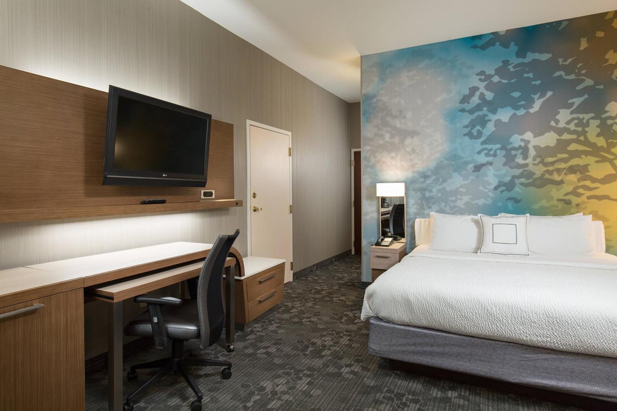 Courtyard Kansas City East/Блу Спрингс Екстериор снимка